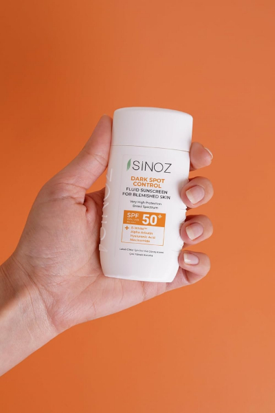 SINOZ Dark Spot Control Fluid Sunscreen SPF 50 + - 50 ml